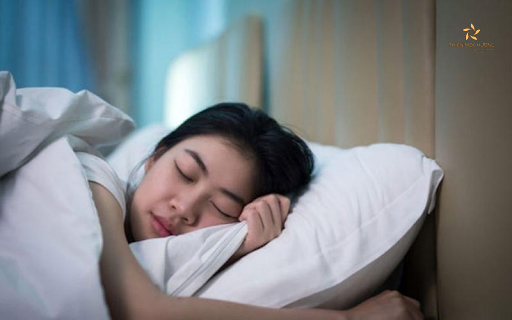 Có nên đốt trầm hương trong phòng ngủ?